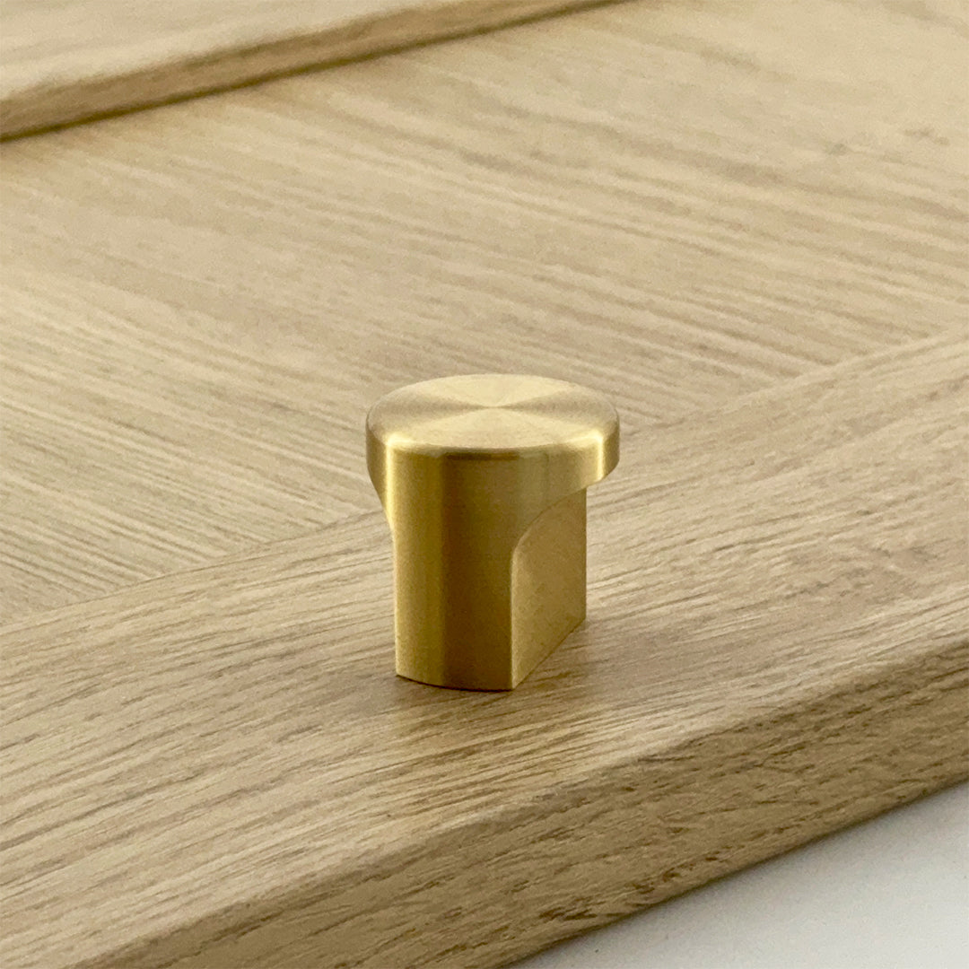 Addington Double Finger Pull Knob