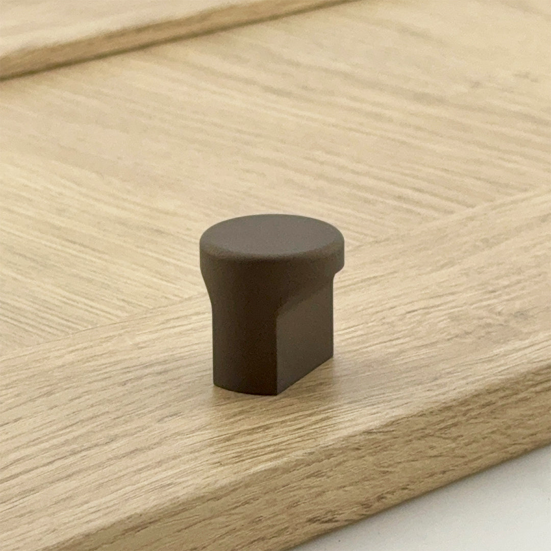 Addington Double Finger Pull Knob