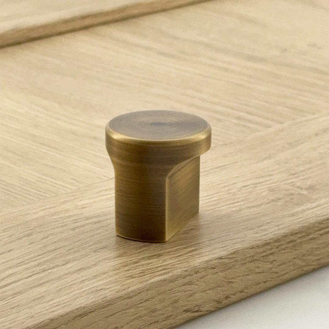 Addington Double Finger Pull Knob