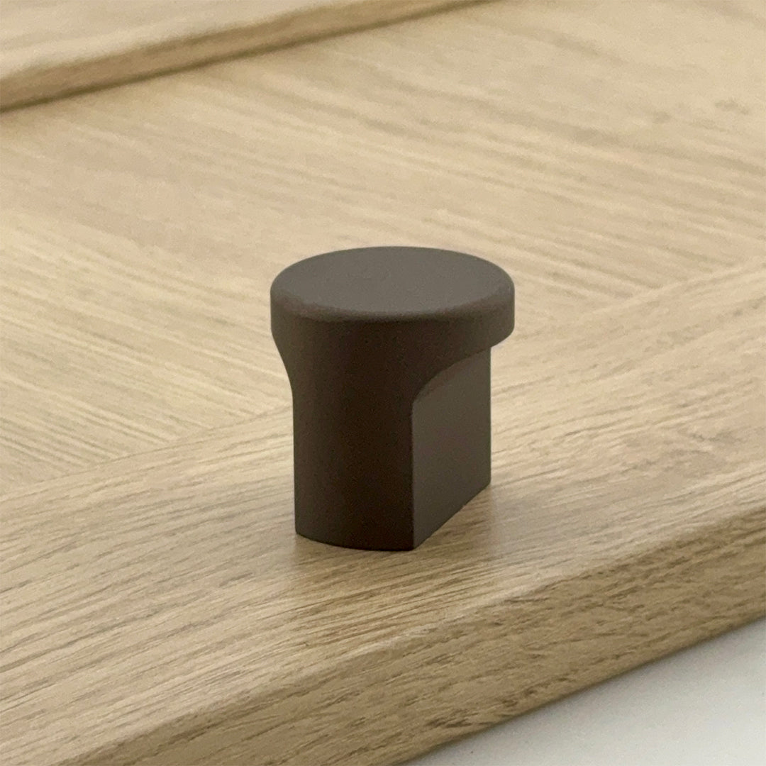 Addington Double Finger Pull Knob