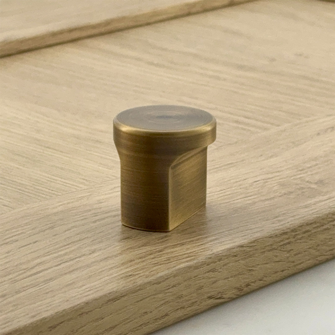 Addington Double Finger Pull Knob