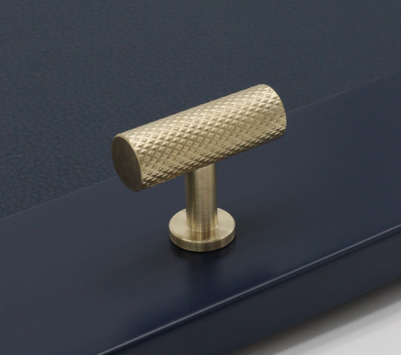 cranbrook t-bar pull knob handle 40mm - knurled satin brass on dark wentwood carpentry cabinetry