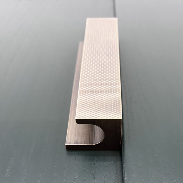 Brookland Handle | Knurled