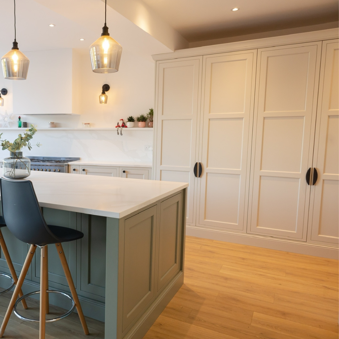 cranbrook crescent pull half moon handles 190mm for modern kitchen cabinetry. modern kitchen design by f&l kitchens enfield 