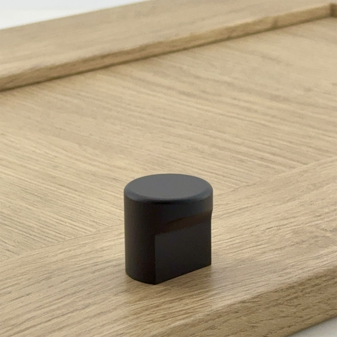 Addington Single Finger Pull Knob