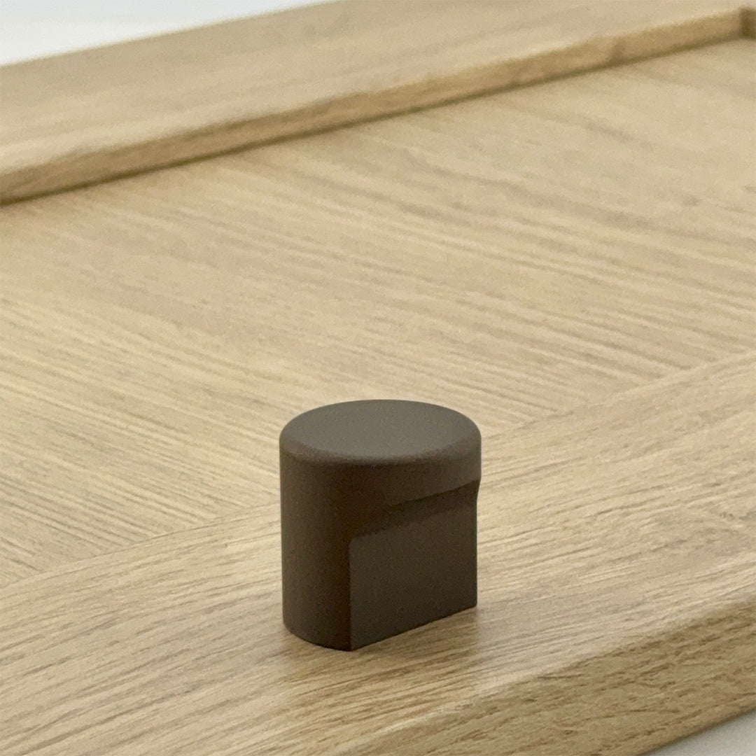 Addington Single Finger Pull Knob