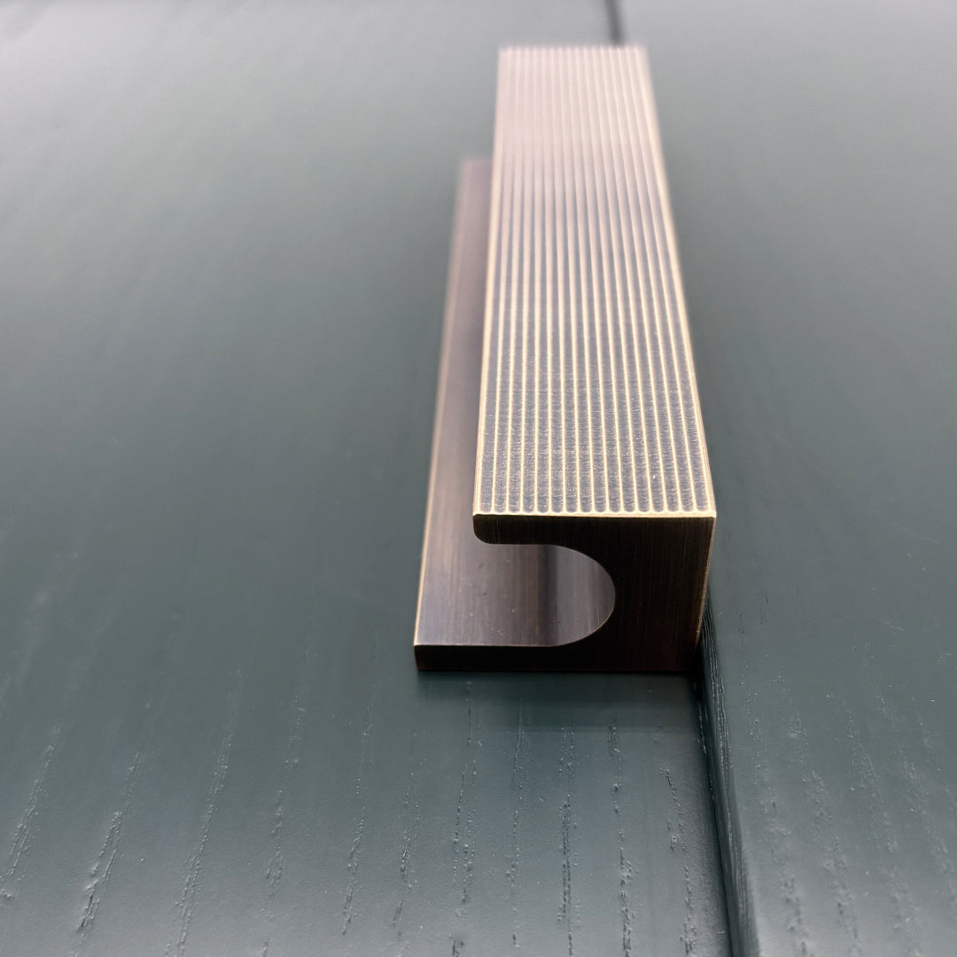 Brookland Handle | Fluted