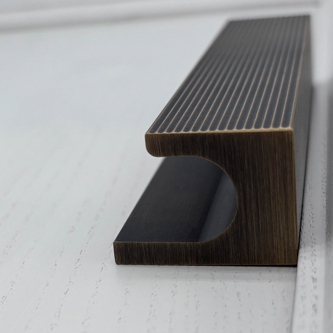 Brookland Handle | Fluted