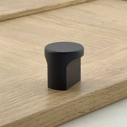 Bonnington Double Finger Pull Knob