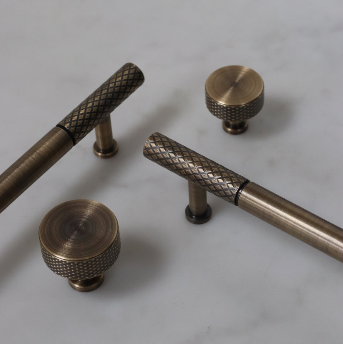 antique bronze (brushed brass) knurled pull knob and pull handle bar