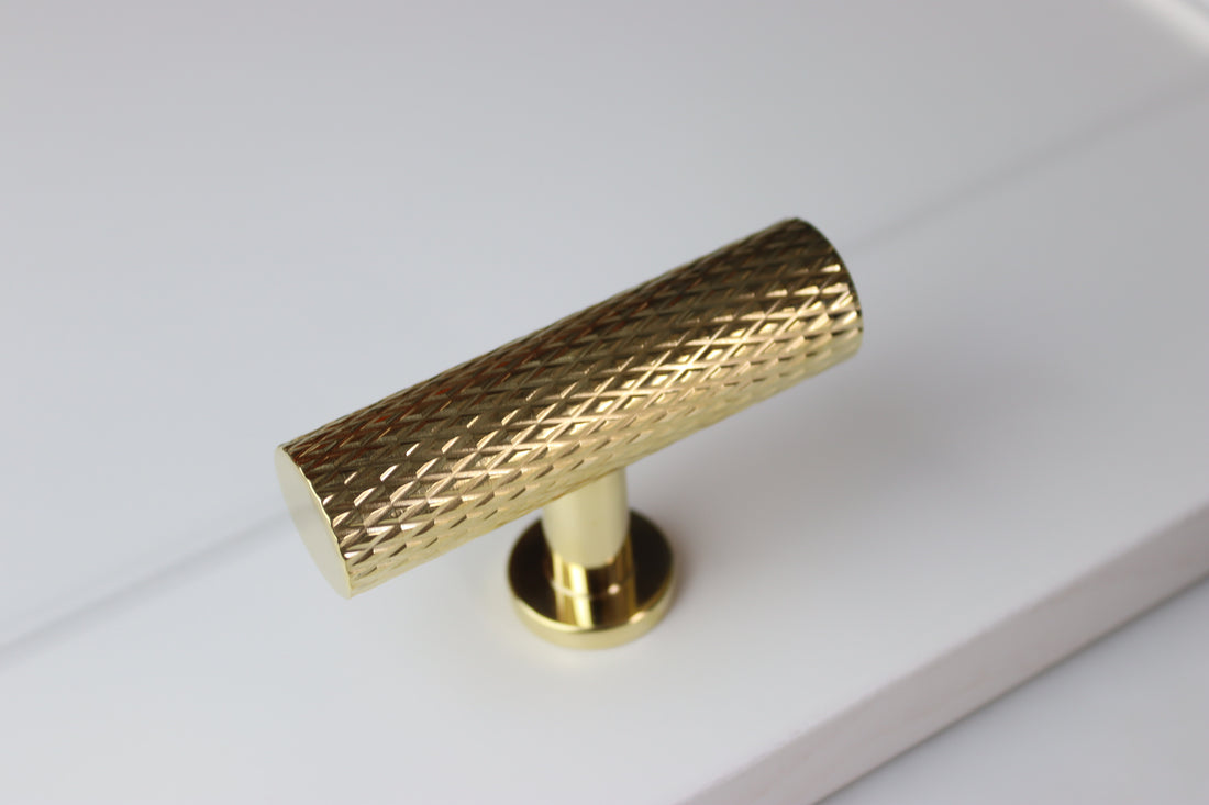 riverhead, sevenoaks, kent inspired rounded knurled t-bar in polished brass for wooden kitchen cabinetry 