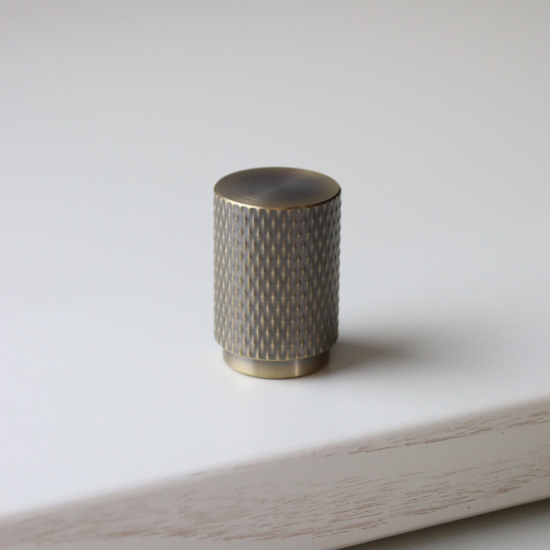 Ives pull knob in antique bronze - knurled knob for traditional cabinetry 