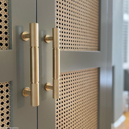 Gary Banks Carpentry - satin brass knurled pull handle for shaker cabinetry. Enysford pull handle with double knurl detail. herbert direct 
